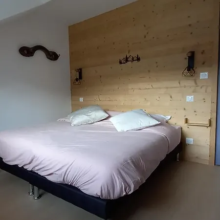 Atypique, Vosges, Chez Bubu, école Rénovée Bain Nordique Et Nature * Vecoux